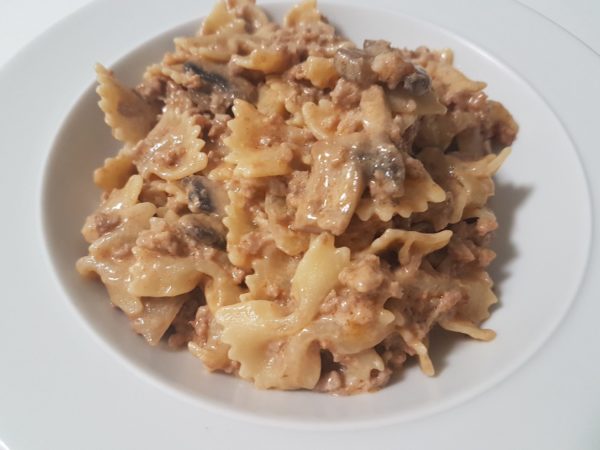 One Pot Beef Stroganoff